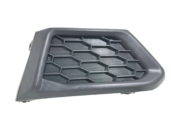 2019 2020 2021 2022 Nissan Altima Front Bumper Fog Light Cover Right Passenger Side