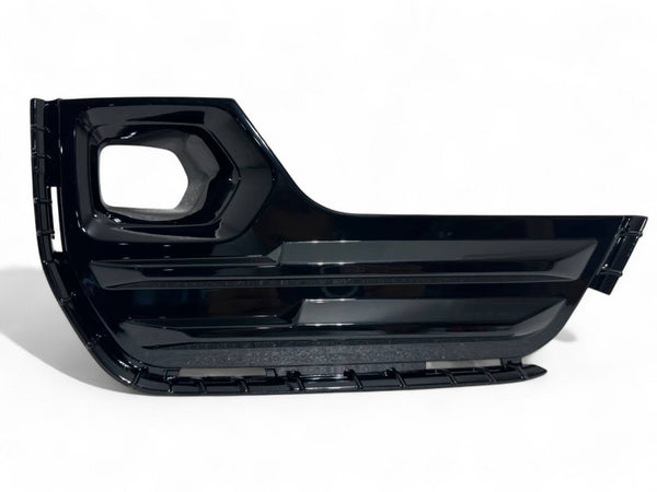 2022 2023 2024 GMC Terrain AT4 SLT Right Front Bumper Fog Light Cover Passenger Side Gloss Black