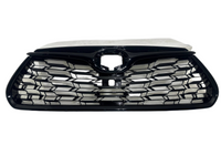 2020 2021 2022 2023 2024 2025 Toyota Highlander Front Bumper Complete With Silver Trim Fog Light Cover