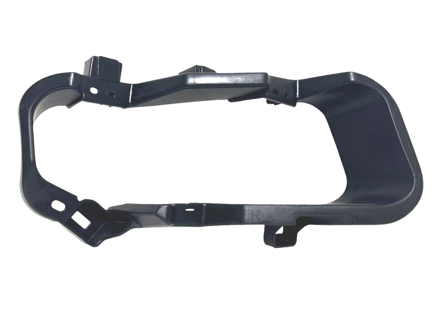 2018 2019 2020 Nissan Kicks SR Front Bumper Fog Light Cover Bracket Right Passenger Side