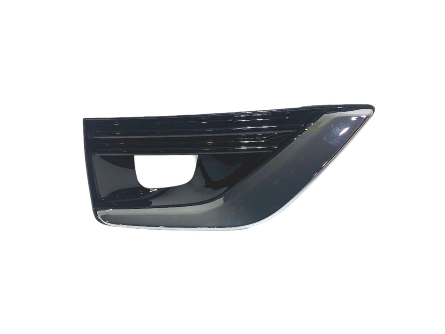 2018 2019 2020 2021 2022 2023 2024 Infiniti Q50 Front Bumper Fog Light Cover Right Passenger Side