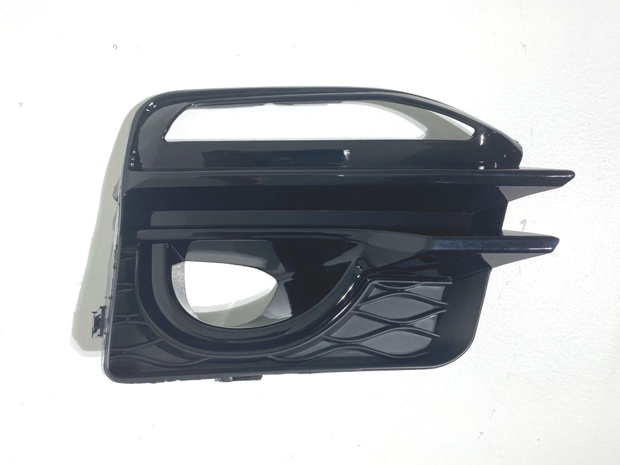 2014-2017 Infiniti Q50 Q50s Fog Light Cover Lamp Bezel Right Passenger