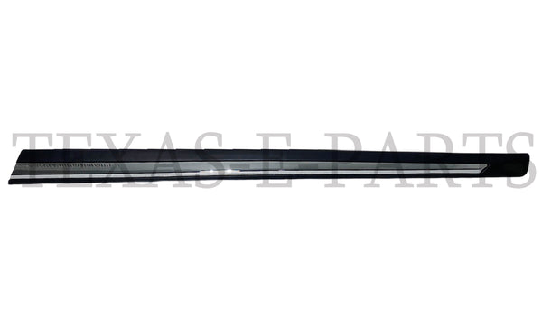 2017 2018 2019 2020 Nissan Rogue Front Door Molding Lower Chrome Right Passenger Side