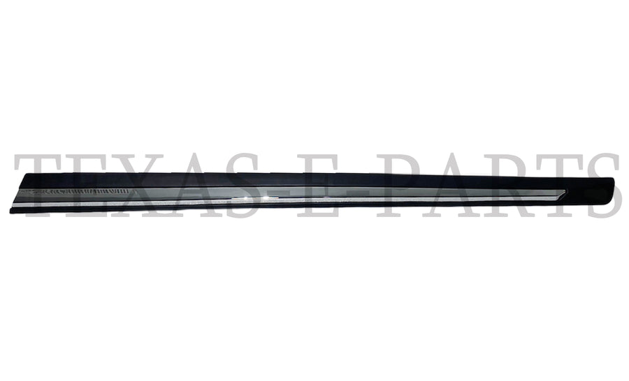 2017 2018 2019 2020 Nissan Rogue Front Door Molding Lower Chrome Right Passenger Side