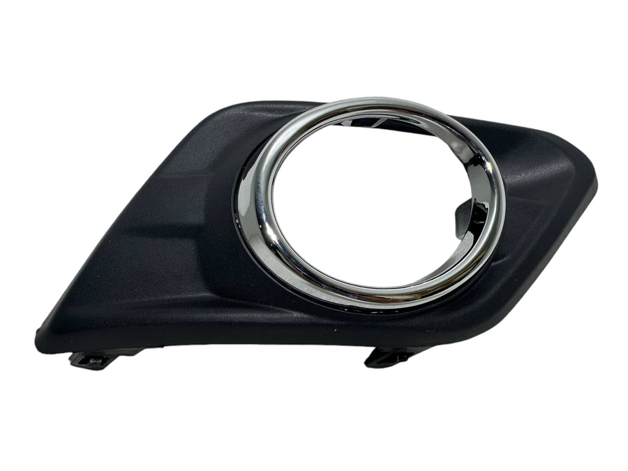 2014 2015 2016 Nissan Rogue Right Front Bumper Fog Light Cover Passenger Side