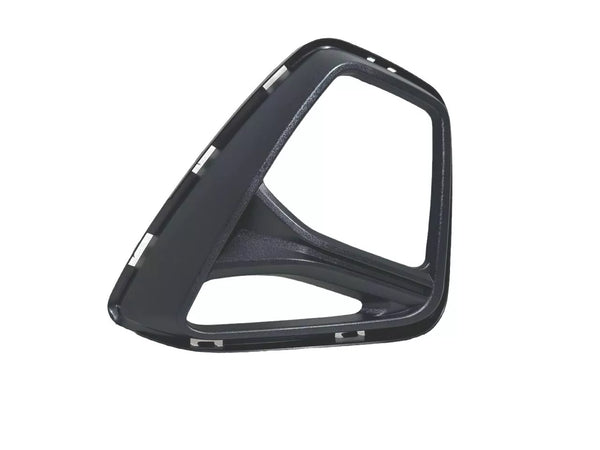 2019 2020 2021 2022 Chevrolet Blazer Front Bumper Fog Light Bezel Cover Right Passenger Side