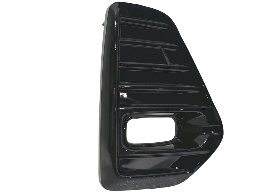 2021 2022 2023 2024 Nissan Kicks SR Front Bumper Fog Light Cover Right Passenger Side Gloss Black